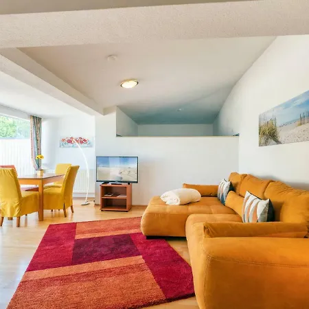 Ikarus Apartment *