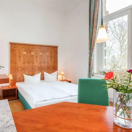 Ikarus Apartment *